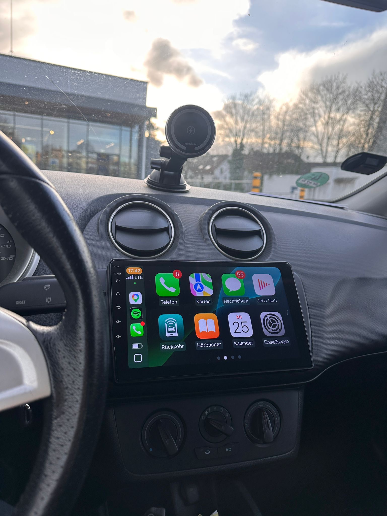 CarPlay Seat Ibiza 6J 2009 Umbau Nachher