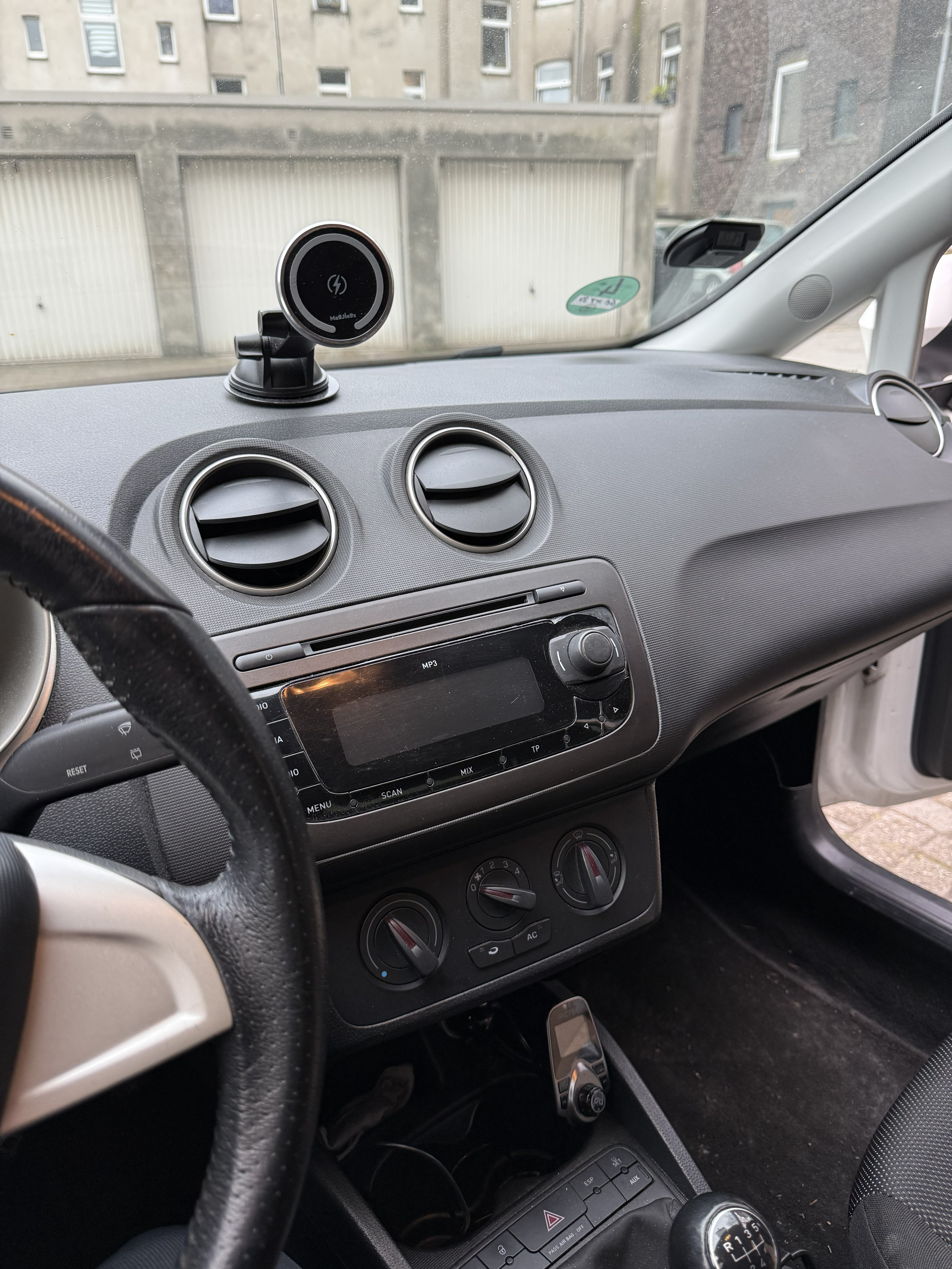 CarPlay Seat Ibiza 6J 2009 Umbau Vorher
