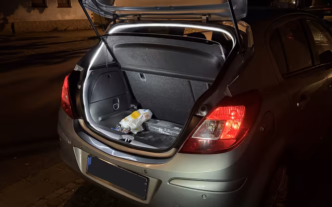 CarPlay Einbau inkl. Rückfahrkamera in Opel Corsa D 2011 2