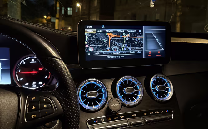 CarPlay Einbau inkl. Rückfahrkamera in Mercedes GLC 250D 4Mativ 2018