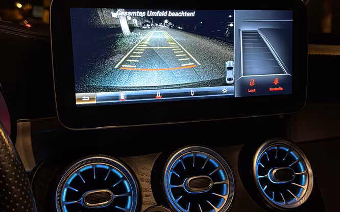 CarPlay Einbau inkl. Rückfahrkamera in Mercedes GLC 250D 4Mativ 2018