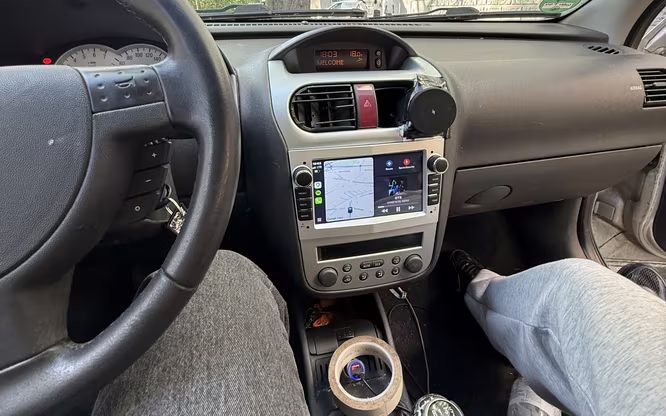 CarPlay Einbau in Opel Corsa C 2005
