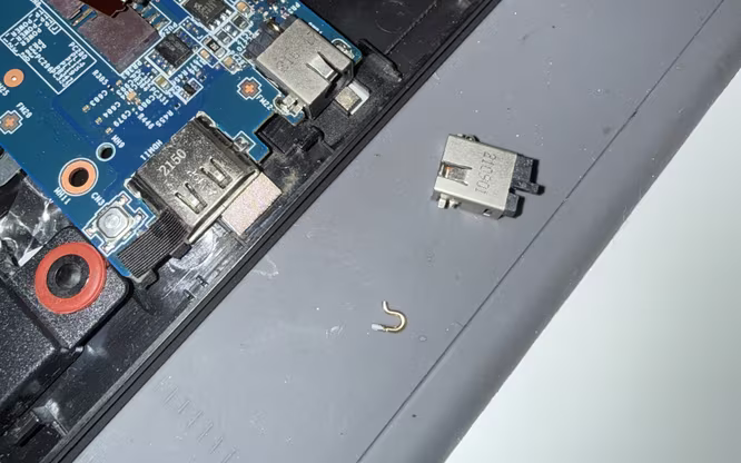 Ladeanschluss Reparatur MSI Gaming Notebook