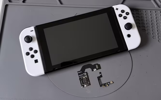 Switch V1 ModChip Einbau